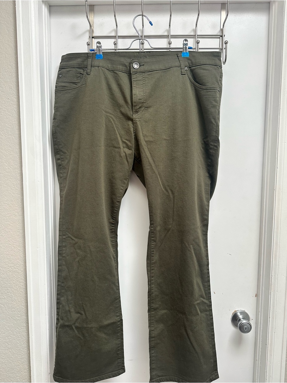 KUT from the Kloth Women’s 22W Olive Green Straight Leg Pants